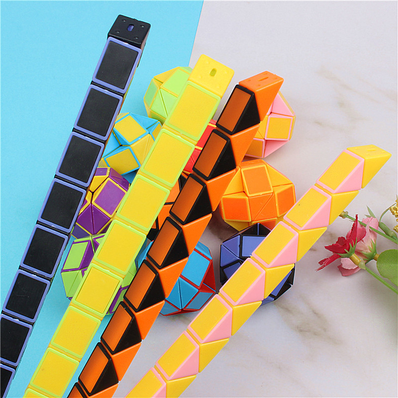 8 pezzi di serpenti pieghevoli - Kids Toys Easter recensione e prezzo
