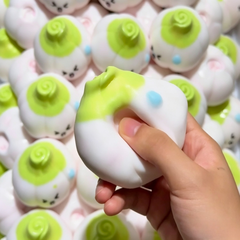 Simpatico Emoji di Aglio ﻿ Gio - Sensory Fidget Toys recensione e prezzo